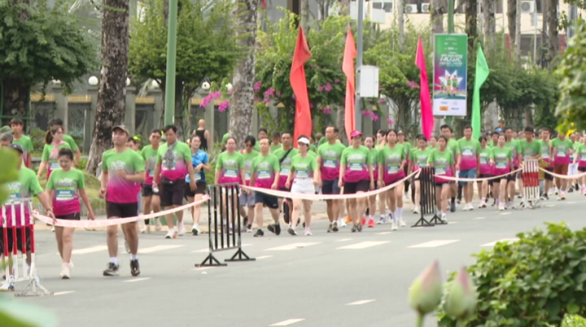 Marathon Đất Sen Hồng 2025: Ấn tượng đẹp trên những cung đường