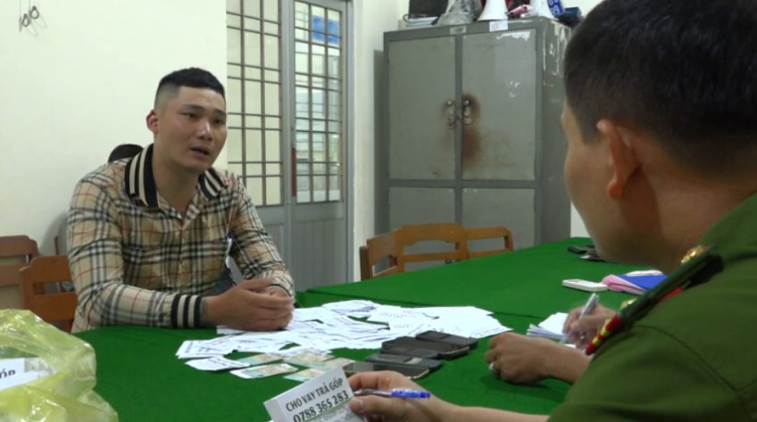 Đồng Tháp: Bắt quả tang 2 đối tượng rải tờ rơi cho vay tiền