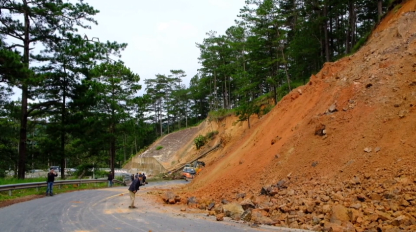 Lâm Đồng: Khẩn trương khắc phục sạt lở đèo D'ran