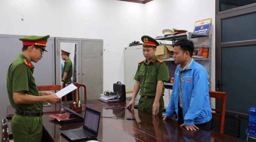 Bắt tạm giam giáo viên làm giả giấy tờ