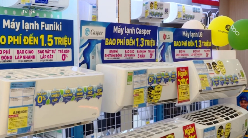 Hàng điện máy đồng loạt giảm giá