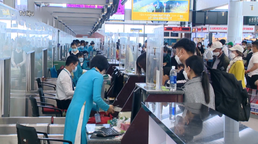 Nhu cầu tăng cao, giá vé máy bay khó giảm cho đến Tết