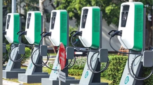 Ban hành quy định về giá điện cho trạm sạc xe điện