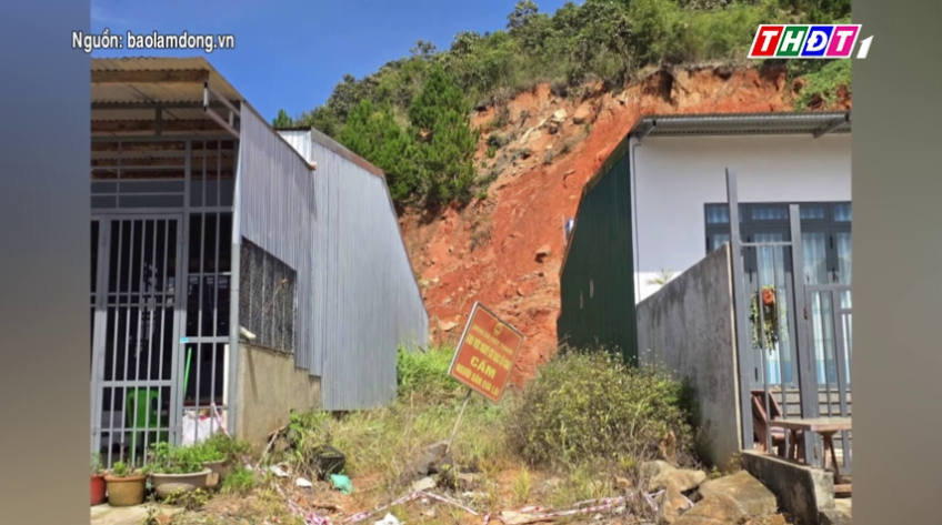 Lâm Đồng: Tìm cách san gạt quả đồi sạt lở