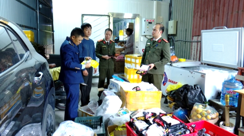 Phát hiện gần 1,2 tấn thực phẩm đông lạnh quá hạn sử dụng