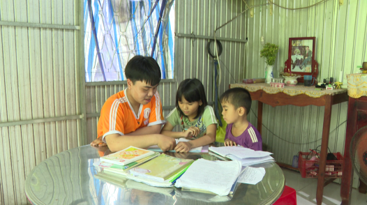 Hoàn cảnh em Nguyễn Hoàng Đăng Khoa - Trường THPT Đốc Binh Kiều, xã Đốc Binh Kiều, tỉnh Đồng Tháp