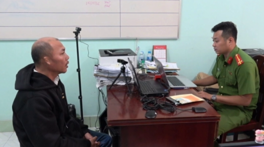 Đồng Tháp: Bắt tài xế xe khách rượt đuổi xe tải trên cao tốc Trung Lương