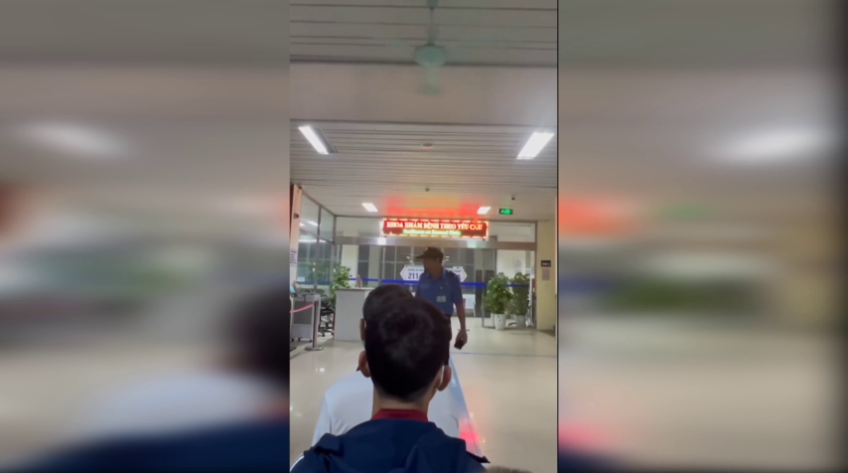 Nhân viên bảo vệ bệnh viện K gây sốt mạng xã hội