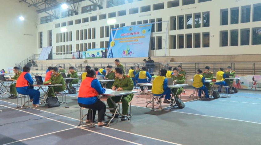 Bắt 205 người Việt Nam trong tổ chức lừa đảo ở Campuchia