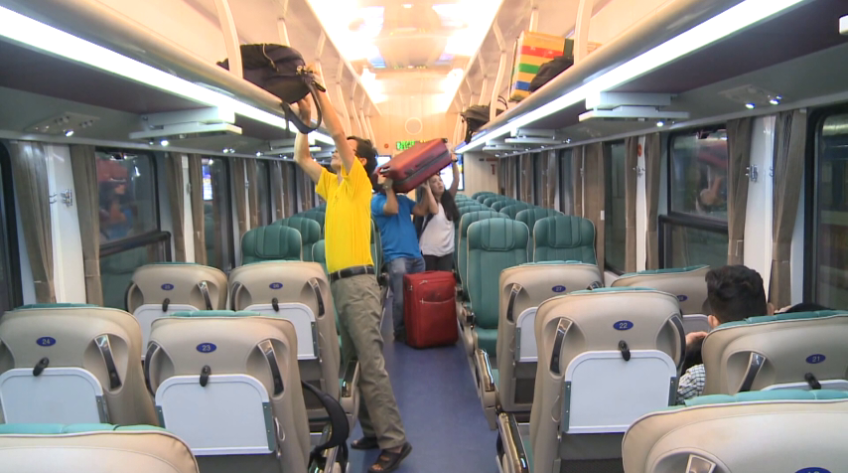 Khách liên tục trễ tàu Tết, ngành đường sắt khuyến cáo