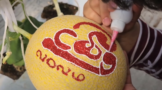 Nâng giá trị nông sản từ tạo hình cho trái cây đặc sản