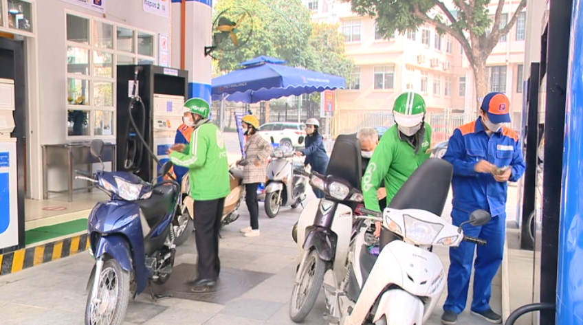 Giá xăng giảm trong kỳ điều hành đầu xuân Bính Ngọ