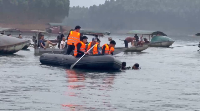 Tìm thấy 6 nạn nhân vụ lật tàu trên hồ Thác Bà