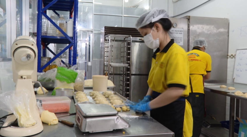 Các doanh nghiệp, cơ sở kinh doanh tăng tốc sau Tết