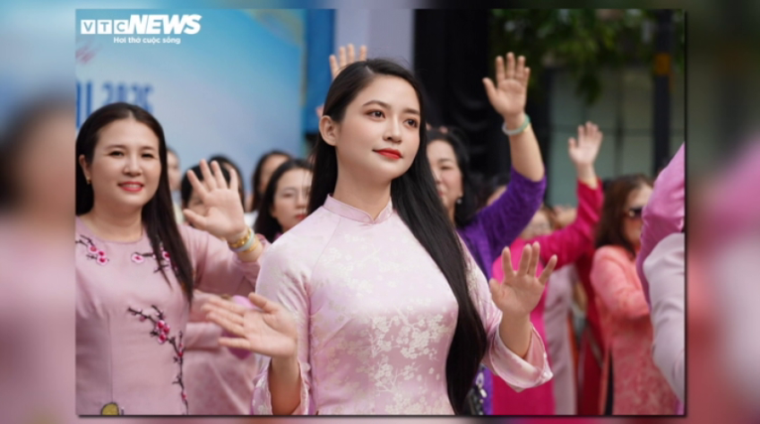 3.000 người đồng diễn áo dài trên phố đi bộ Nguyễn Huệ mừng ngày 8/3