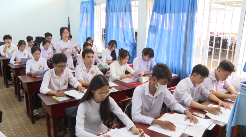 Học sinh bước vào giai đoạn 