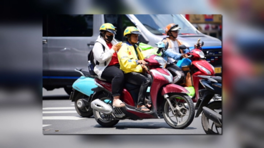 Nhiều hãng xe công nghệ tăng giá