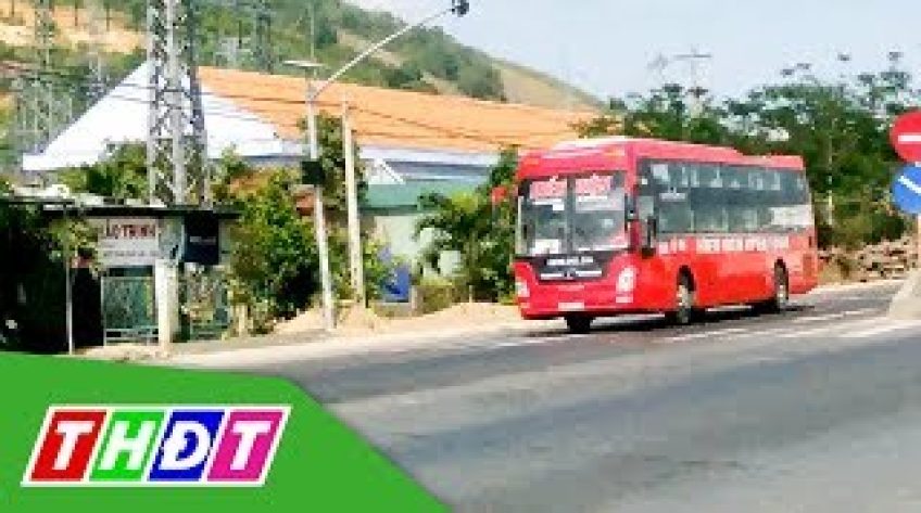 Xe khách phóng bạt mạng trên quốc lộ 1A để tăng chuyến Tết